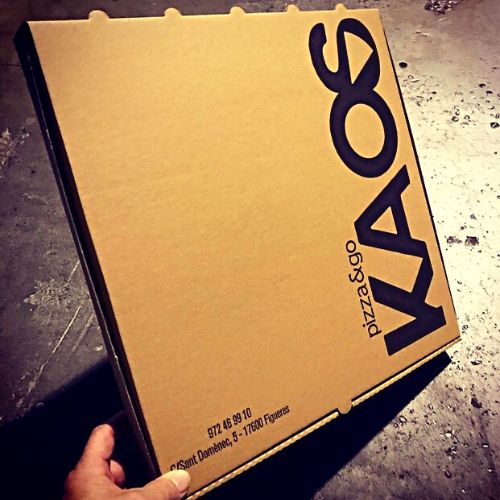 cajas de pizzas 40x40x4 impresas con tu logo de marca o pizzería